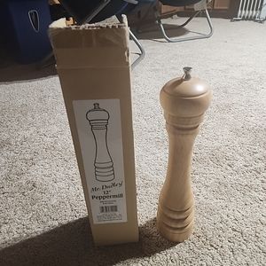 Vintage Mr. Dudley/Gessner PepperMill 12" Natural #MRD7CS10PN NIB